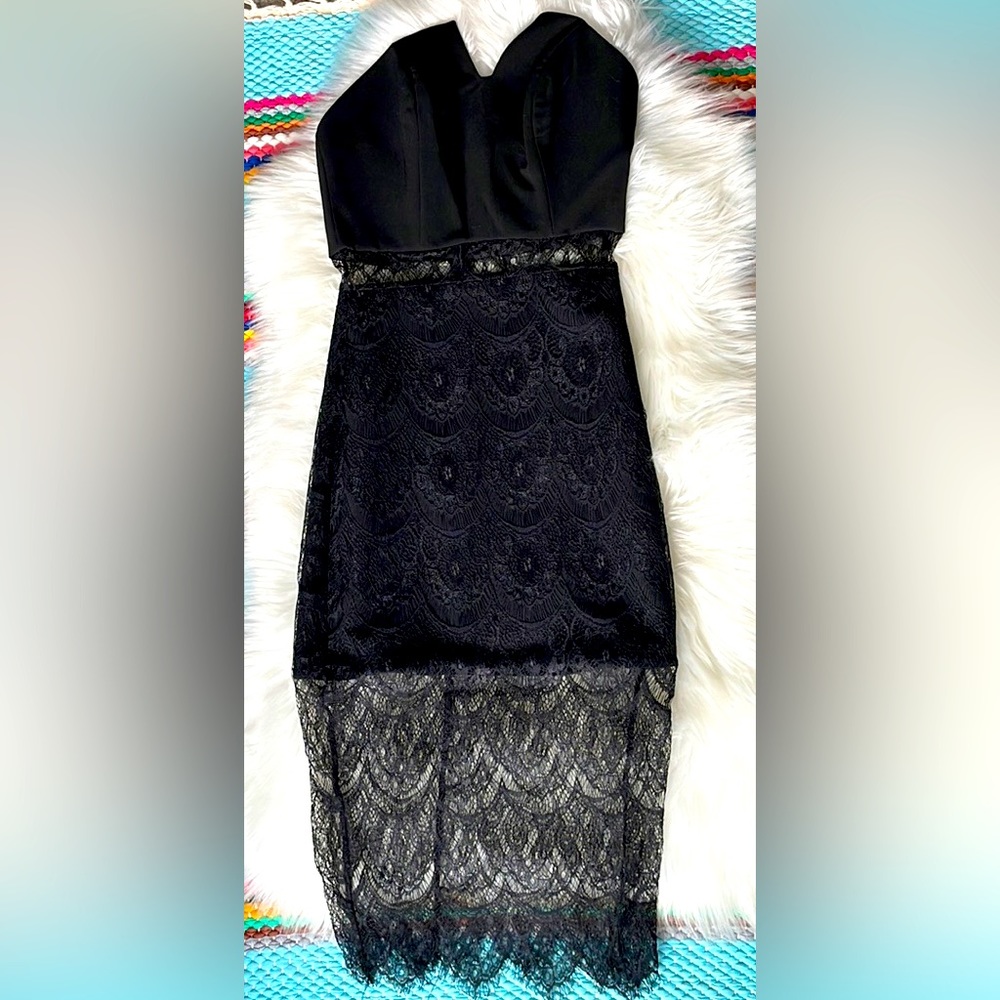 Jarlo London Strapless Bustier Lace dress